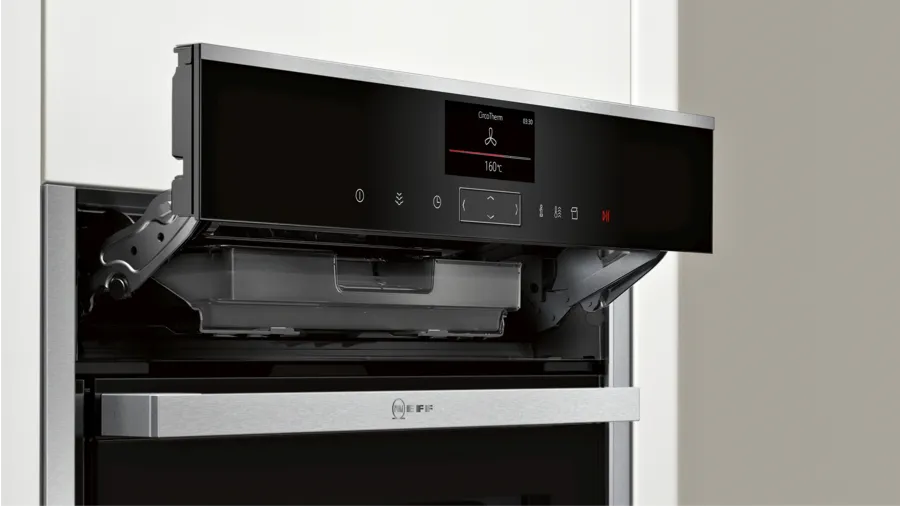 NEFF Built-in oven with added steam function