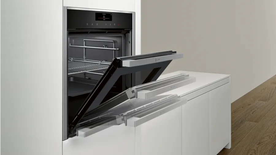 NEFF Built-in oven with steam function