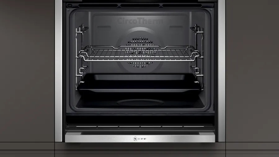 NEFF Built-in oven with steam function